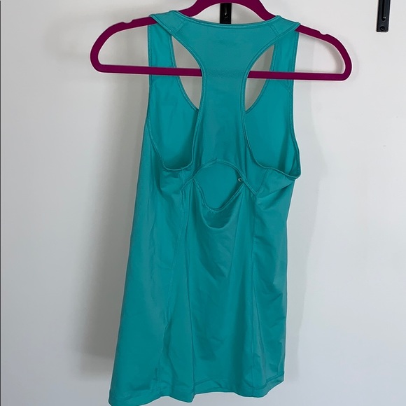 ADIDAS tech fit tank - Picture 2 of 5